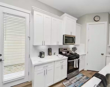5935 Beall Street - Photo Thumbnail 7