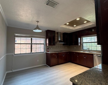 1042 Cascade Creek Drive - Photo Thumbnail 12