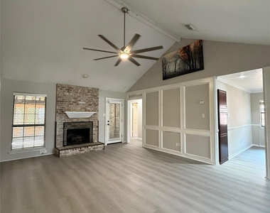 1042 Cascade Creek Drive - Photo Thumbnail 8