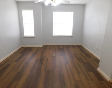 2710 Grants Lake Boulevard - Photo Thumbnail 23