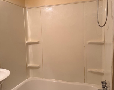 3520 Southmore Boulevard - Photo Thumbnail 9