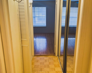 7600 Burgoyne Road - Photo Thumbnail 10