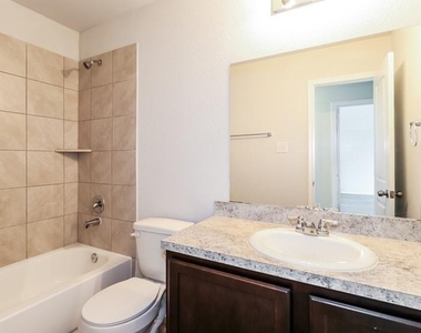 2646 Lina Drive - Photo Thumbnail 10