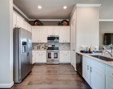 11017 Mikula Dr - Photo Thumbnail 21