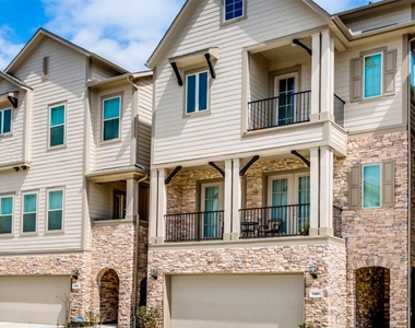 11017 Mikula Dr - Photo Thumbnail 3
