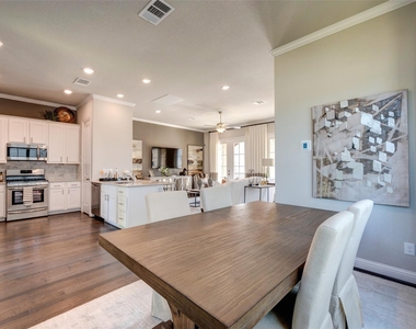 11017 Mikula Dr - Photo Thumbnail 23