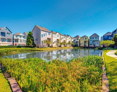 11017 Mikula Dr - Photo Thumbnail 1