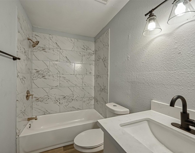 8623 Valley Forest Drive - Photo Thumbnail 20