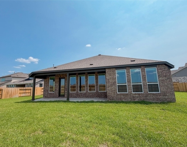 2503 Pine Bluff Drive - Photo Thumbnail 16
