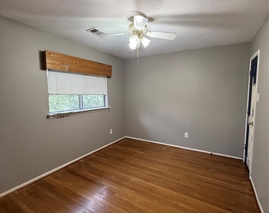 20823 Camphor Tree Drive - Photo Thumbnail 8
