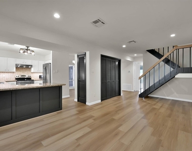2171 E Settlers Way - Photo Thumbnail 5