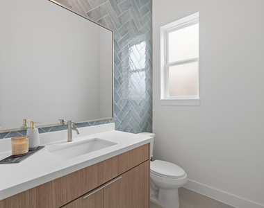 1117 Ennis Street - Photo Thumbnail 12