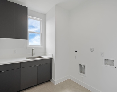 1117 Ennis Street - Photo Thumbnail 40