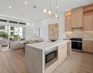 1117 Ennis Street - Photo Thumbnail 18
