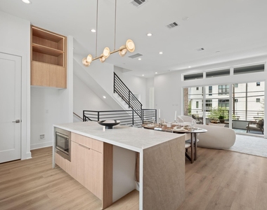 1117 Ennis Street - Photo Thumbnail 17