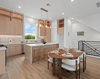 1117 Ennis Street - Photo Thumbnail 20