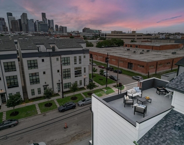 1117 Ennis Street - Photo Thumbnail 2