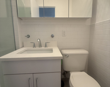 400 East 89th Street - Photo Thumbnail 7