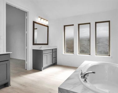 2910 Starling Drive - Photo Thumbnail 10