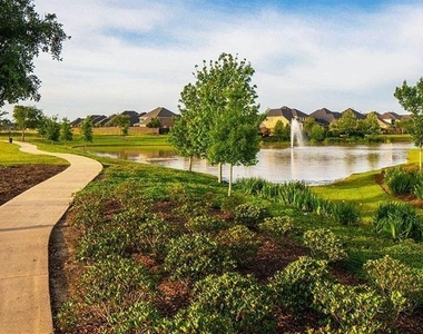 2910 Starling Drive - Photo Thumbnail 27