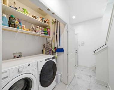1910 Fletcher Street - Photo Thumbnail 10