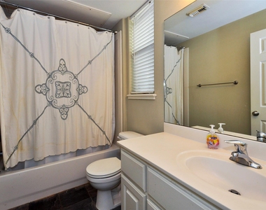 1613 Detering Street - Photo Thumbnail 24