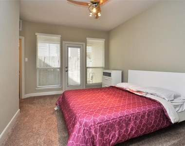 1613 Detering Street - Photo Thumbnail 20