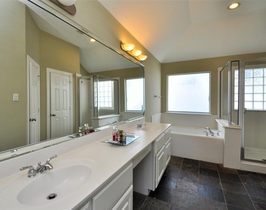 1613 Detering Street - Photo Thumbnail 19