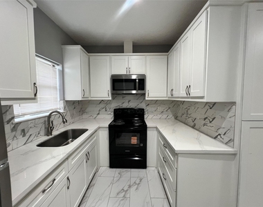 3130 Walnut Bend Lane - Photo Thumbnail 1