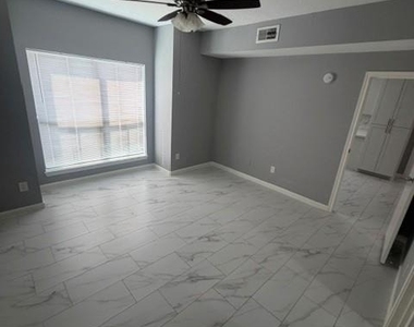 3130 Walnut Bend Lane - Photo Thumbnail 5