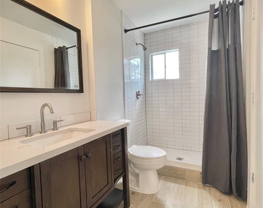 614 Kipling St Street - Photo Thumbnail 13