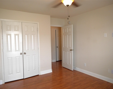 7911 Burning Oak Lane - Photo Thumbnail 32