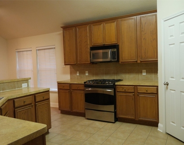 7911 Burning Oak Lane - Photo Thumbnail 13