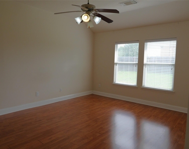7911 Burning Oak Lane - Photo Thumbnail 24