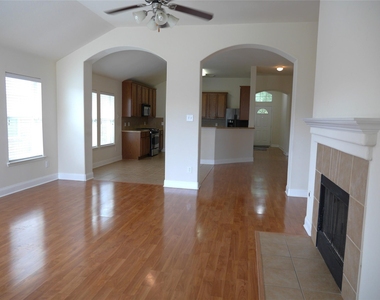 7911 Burning Oak Lane - Photo Thumbnail 6
