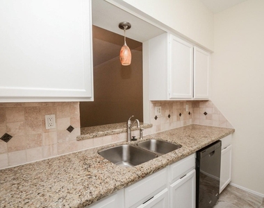 664 Wilcrest Drive - Photo Thumbnail 8