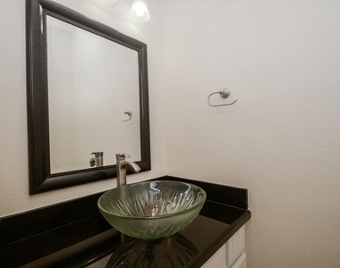 664 Wilcrest Drive - Photo Thumbnail 6