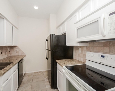 664 Wilcrest Drive - Photo Thumbnail 7