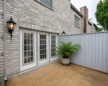 664 Wilcrest Drive - Photo Thumbnail 16