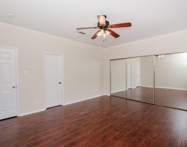 664 Wilcrest Drive - Photo Thumbnail 10