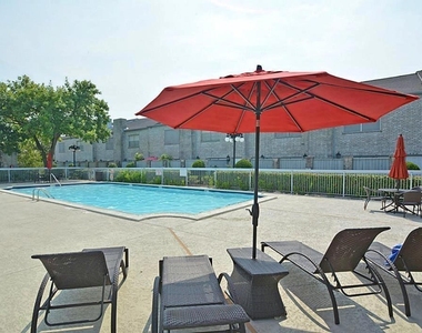 664 Wilcrest Drive - Photo Thumbnail 21
