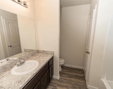 36 Santa Barbara Drive - Photo Thumbnail 7