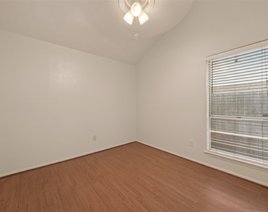 2714 S Brompton Drive - Photo Thumbnail 24