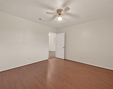 2714 S Brompton Drive - Photo Thumbnail 21