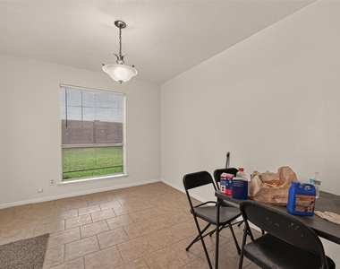 2714 S Brompton Drive - Photo Thumbnail 10