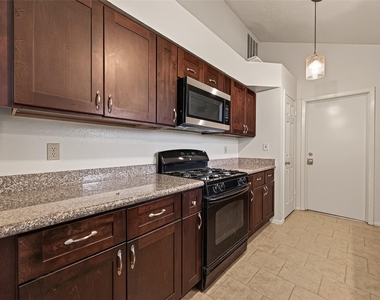 2714 S Brompton Drive - Photo Thumbnail 15