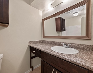 2714 S Brompton Drive - Photo Thumbnail 33