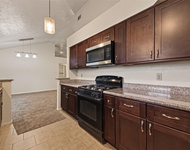 2714 S Brompton Drive - Photo Thumbnail 16