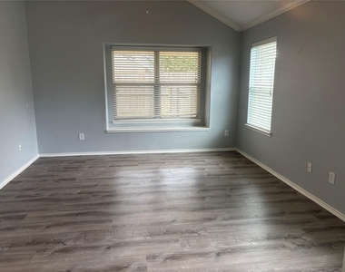 2519 Kildeer Court - Photo Thumbnail 9