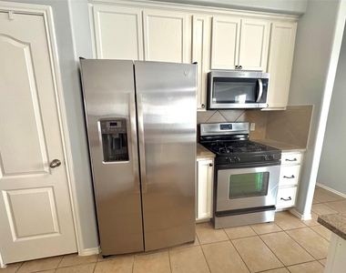 2519 Kildeer Court - Photo Thumbnail 6